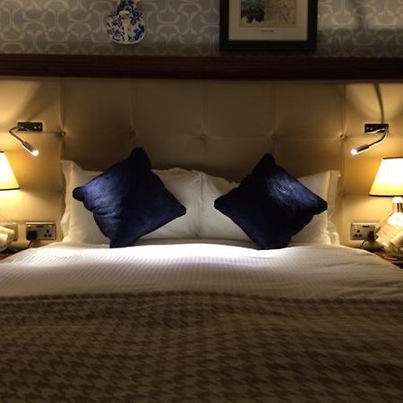 فندق The Crown Wetherspoon وورسيستير المظهر الخارجي الصورة
